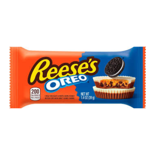 Reese's Oreo 2 Peanut Butter Cups 39g Dwie "babeczki" z czekolady mlecznej, białego kremu z nadzieniem z kremu orzechowego i kawałkami ciastek Oreo