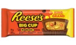 Reese's Pieces Big Cup King Size 79g Dwie duże czekoladowe babeczki z kremem orzechowym z drażetkami w polewie mlecznej