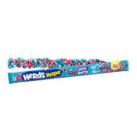 Nerds Rope Very Berry 26g Żelka w posypce z cukierków Nerds o smaku owoców leśnych