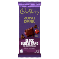 Cadbury Royal Dark Black Forest Cake 99g Gorzka czekolada o smaku ciasta z fudge o smaku wiśniowym i kawałkami ciasteczek