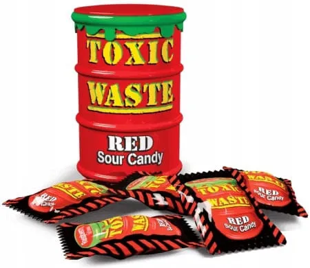 Toxic Waste Red Sour Candy 42g Kwaśne cukierki o smaku: żurawiny, truskawki, maliny, czerwonej gruszki i winogron